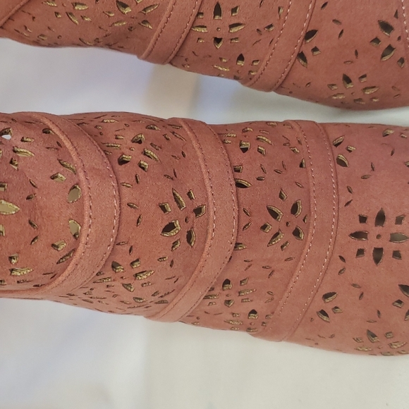 Shoe Dazzle high heel shoes - Picture 9 of 10